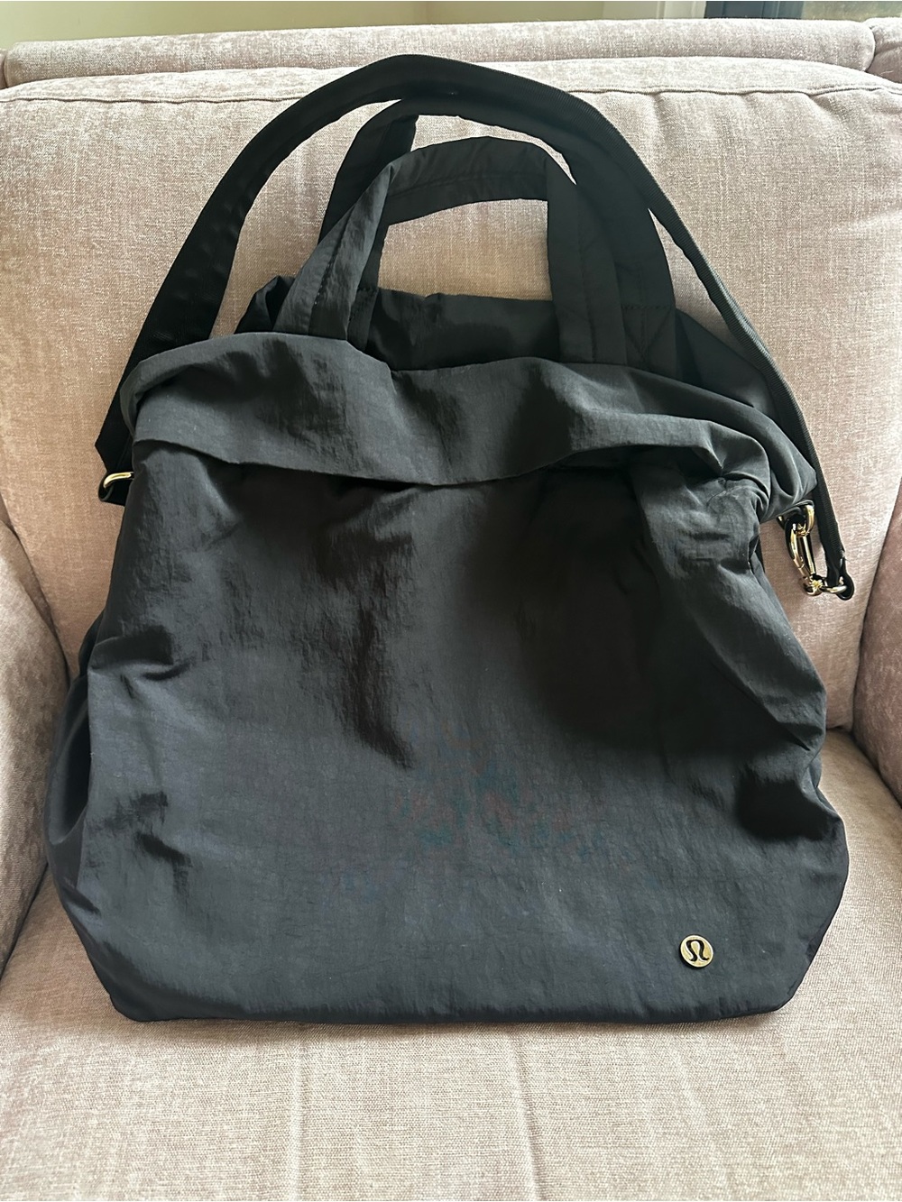 lululemon athletica On My Level Tote Bag Black w Gold Hardware Dual Straps